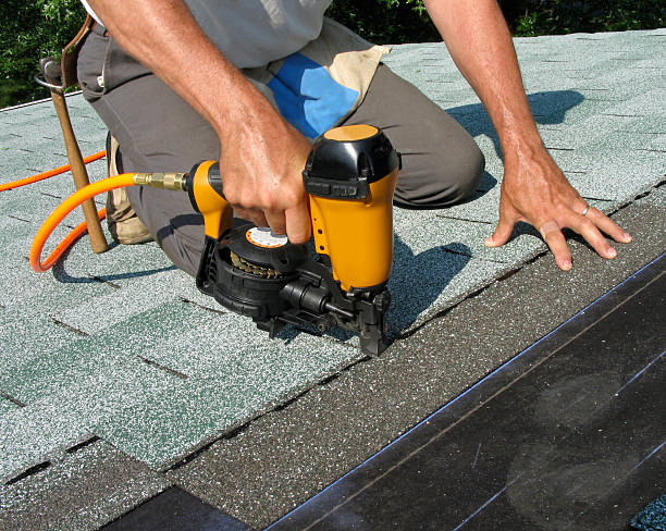 Best Commercial Roofing Services  in Manito, IL